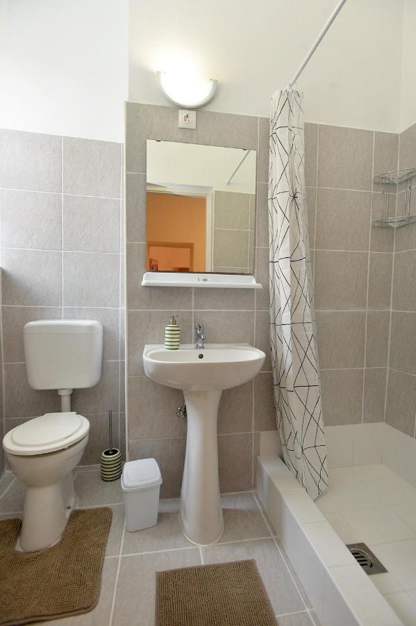 Hotel Fonix Panzio Eger Zewnętrze zdjęcie