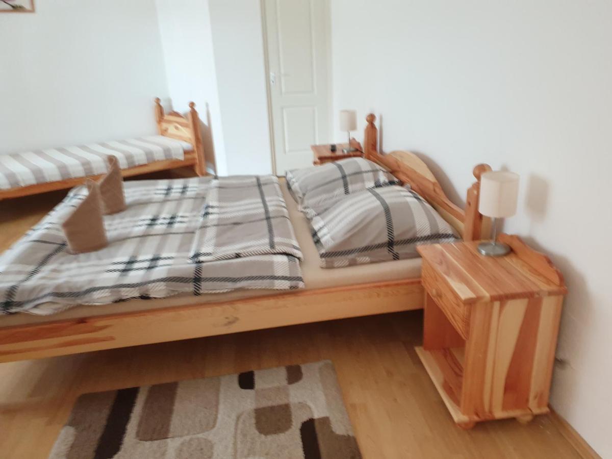 Hotel Fonix Panzio Eger Zewnętrze zdjęcie