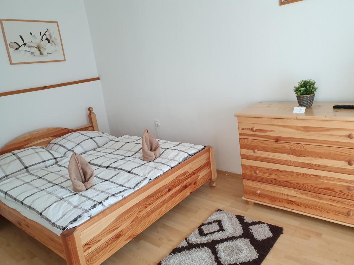Hotel Fonix Panzio Eger Zewnętrze zdjęcie