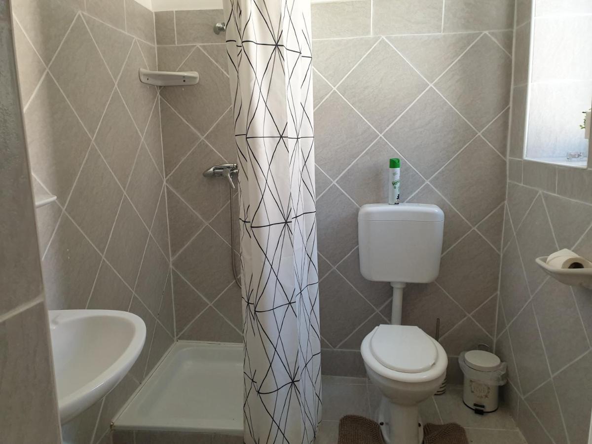 Hotel Fonix Panzio Eger Zewnętrze zdjęcie